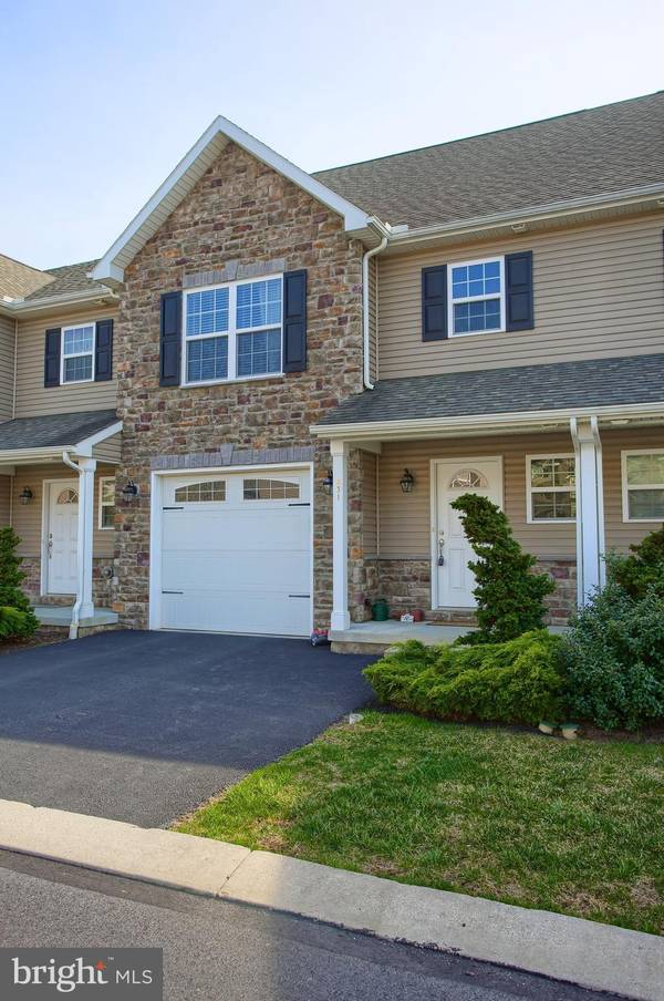 831 SPRING ROCK CT, Mechanicsburg, PA 17055