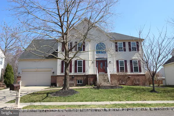 14 WATERFORD DR, Bordentown, NJ 08505