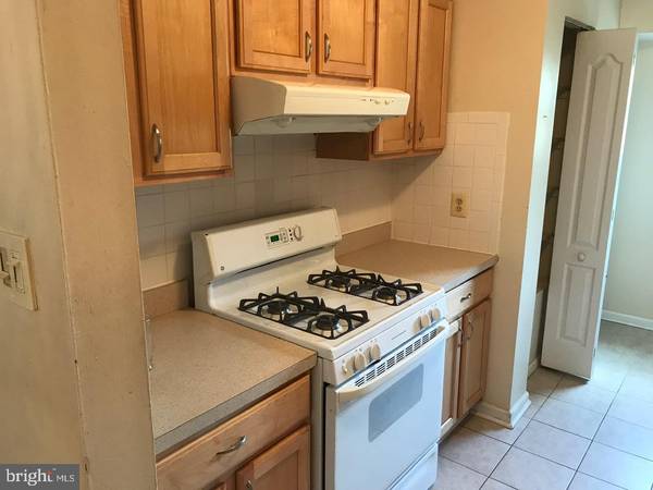 5933 QUANTRELL AVE #303, Alexandria, VA 22312