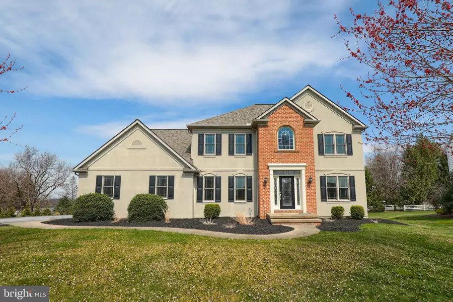 838 STONEBRIDGE DR, Lancaster, PA 17601