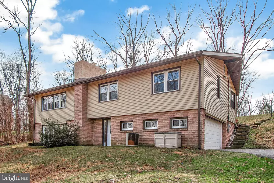 352 MAPLE GROVE RD, Mohnton, PA 19540