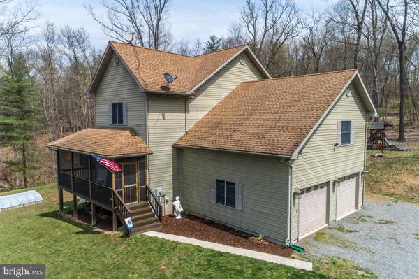 400 CEDAR RIDGE DRIVE, Berkeley Springs, WV 25411