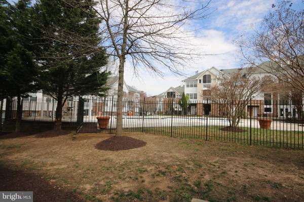 6622 LAKE PARK DR #1H, Greenbelt, MD 20770