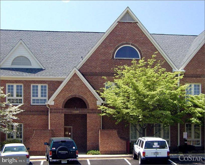 10341 DEMOCRACY LN #B, Fairfax, VA 22030