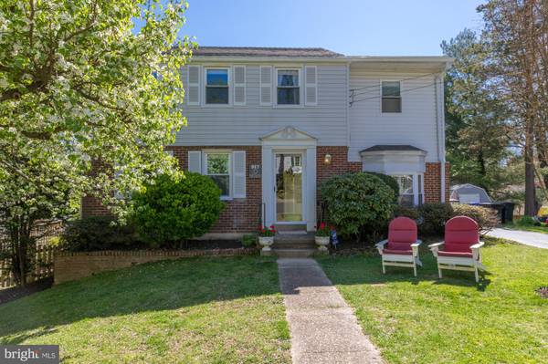 917 N LONGFELLOW ST, Arlington, VA 22205