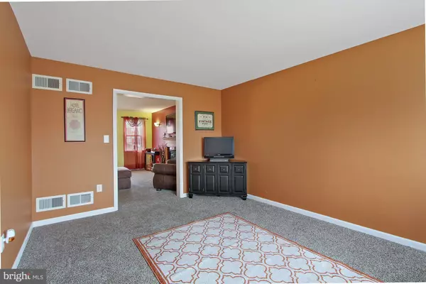 York, PA 17404,957 SEQUOIA ST