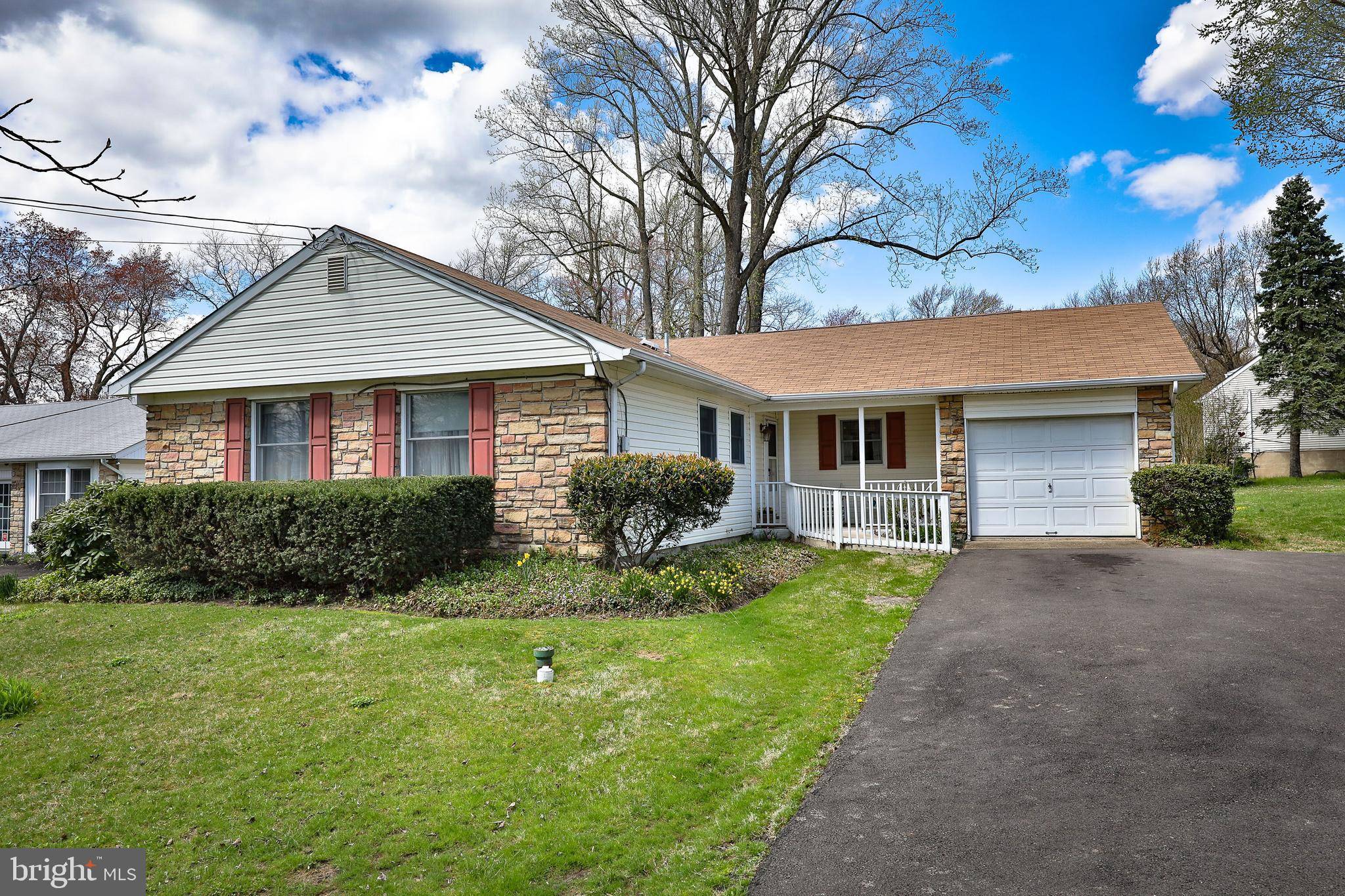 867 TRENTON RD, Fairless Hills, PA 19030