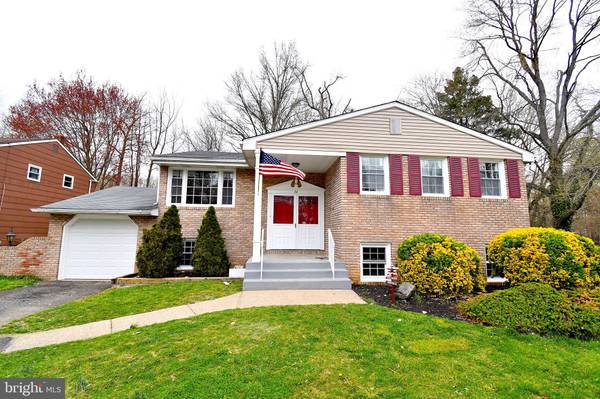 34 IVY LN, Cherry Hill, NJ 08002