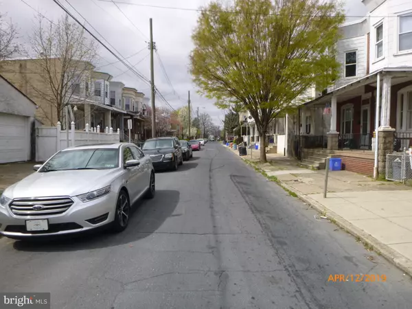 Philadelphia, PA 19135,7043 VANDIKE ST