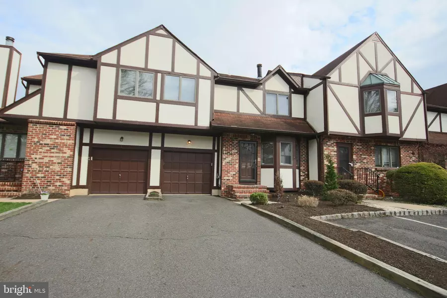 3 BALAMOR LN, Ewing, NJ 08628