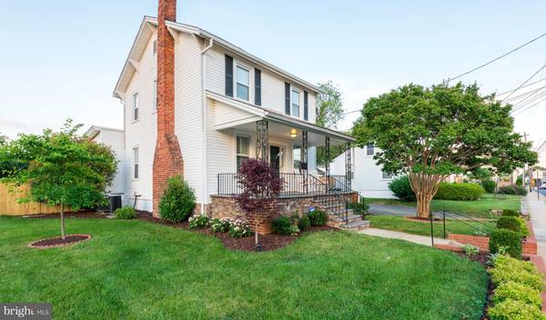 2011 N CULPEPER ST, Arlington, VA 22207