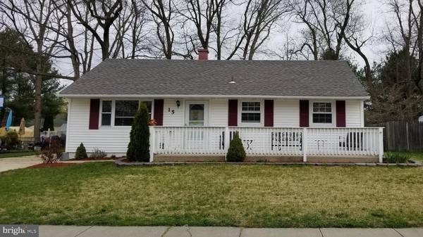 15 N ROSE LN, West Berlin, NJ 08091