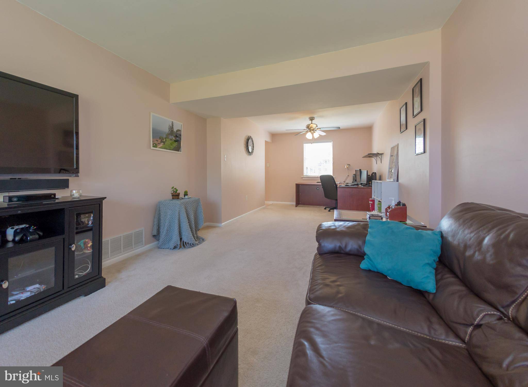 Bensalem, PA 19020,2528 SHARON CT