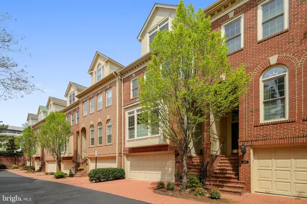 115 MONTGOMERY PL, Alexandria, VA 22314