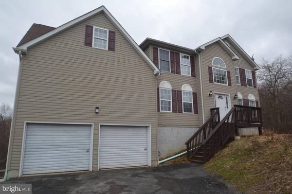 318 MOUNTAIN TOP LAKE ROAD, Long Pond, PA 18334