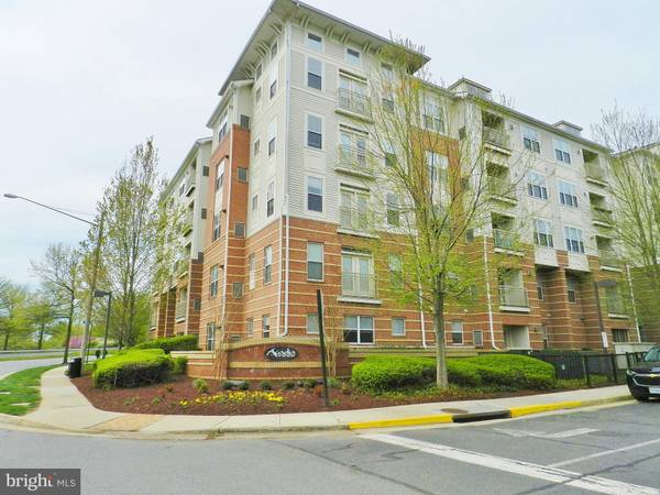 9480 VIRGINIA CENTER BLVD #332, Vienna, VA 22181