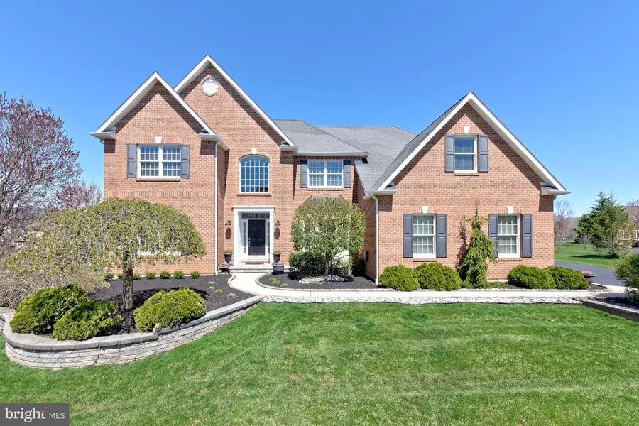 3345 S BAY HILL DR, Center Valley, PA 18034