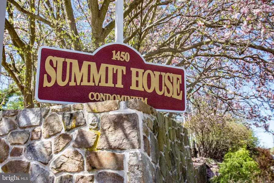 249 SUMMIT HOUSE, West Chester, PA 19382