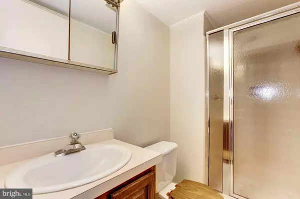 Gaithersburg, MD 20878,10 MICHELE CT