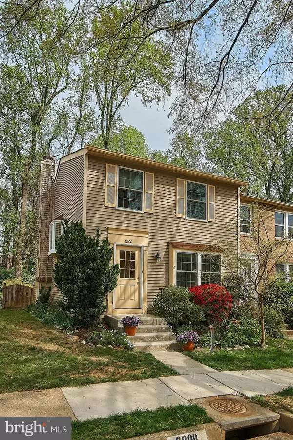 Falls Church, VA 22043,6808 MONTIVIDEO SQUARE CT