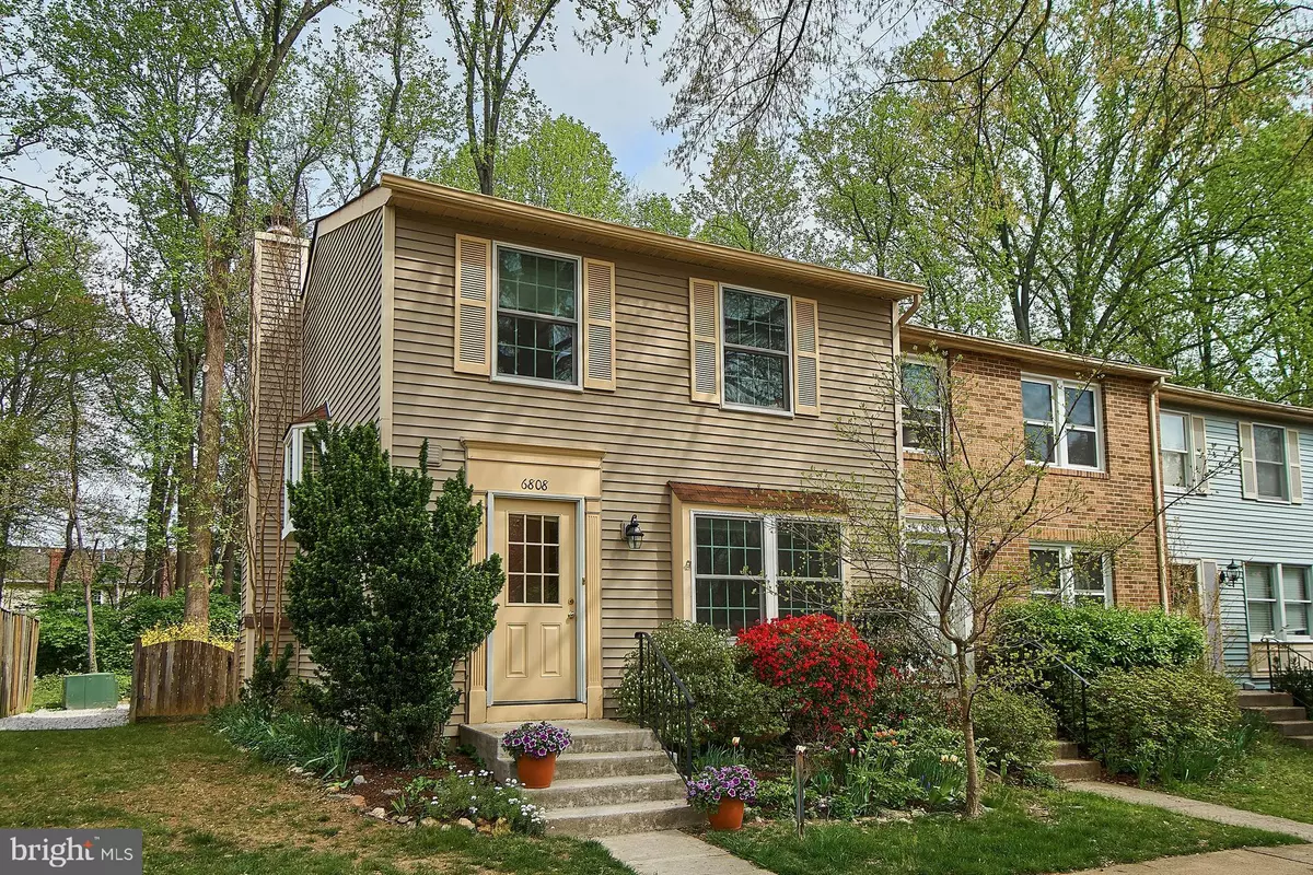 Falls Church, VA 22043,6808 MONTIVIDEO SQUARE CT