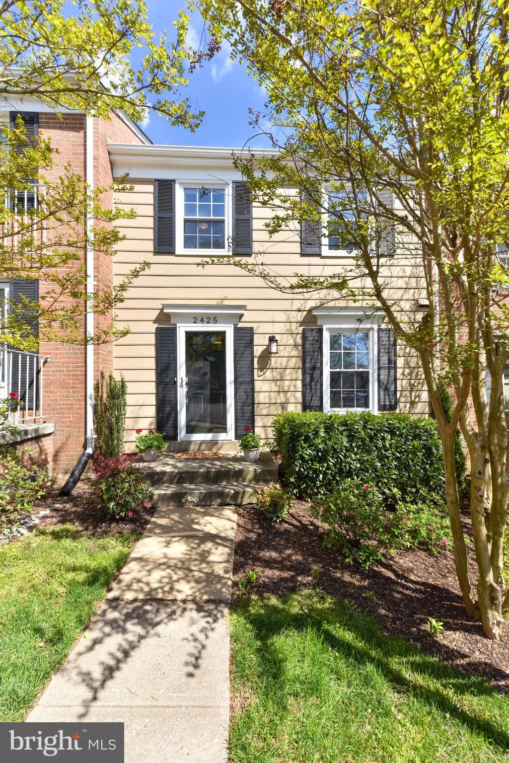 Alexandria, VA 22306,2425 WINDBREAK DR