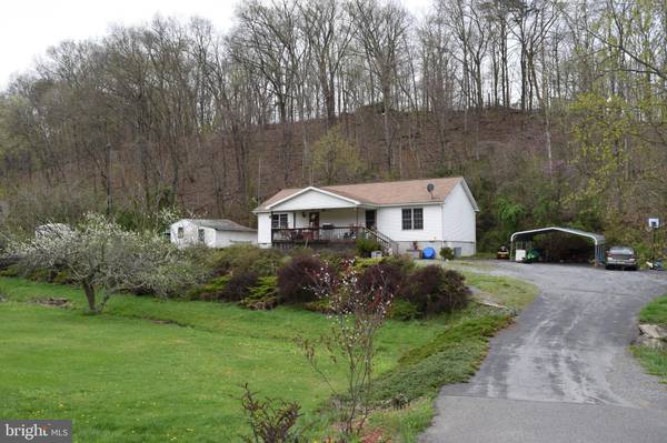 84 NEW HOPE RD, Berkeley Springs, WV 25411