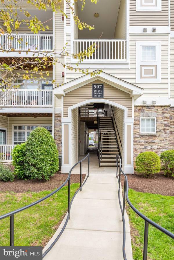 507 SUNSET VIEW TER SE #303, Leesburg, VA 20175