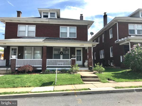 1252 W POPLAR ST, York, PA 17404