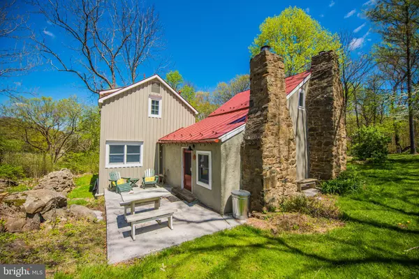 Bentonville, VA 22610,122 TOP OF LOOP LN