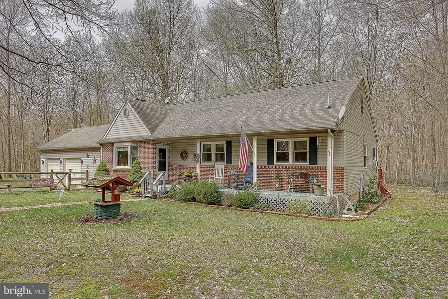 899 LONELY COTTAGE RD, Upper Black Eddy, PA 18972