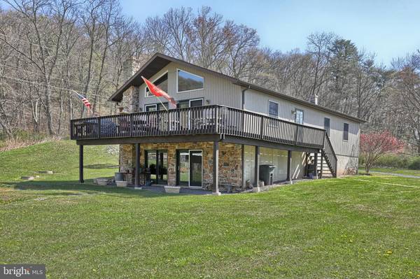 352 OLD FORGE RD, Pine Grove, PA 17963