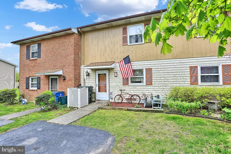 7 DARTMOUTH CT, Mechanicsburg, PA 17055