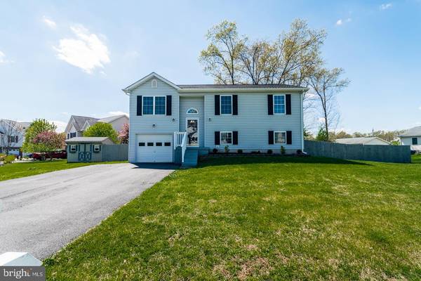 56 CONGRESSIONAL CT, Martinsburg, WV 25405