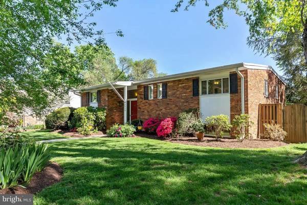 2930 VIEWPOINT RD, Alexandria, VA 22314