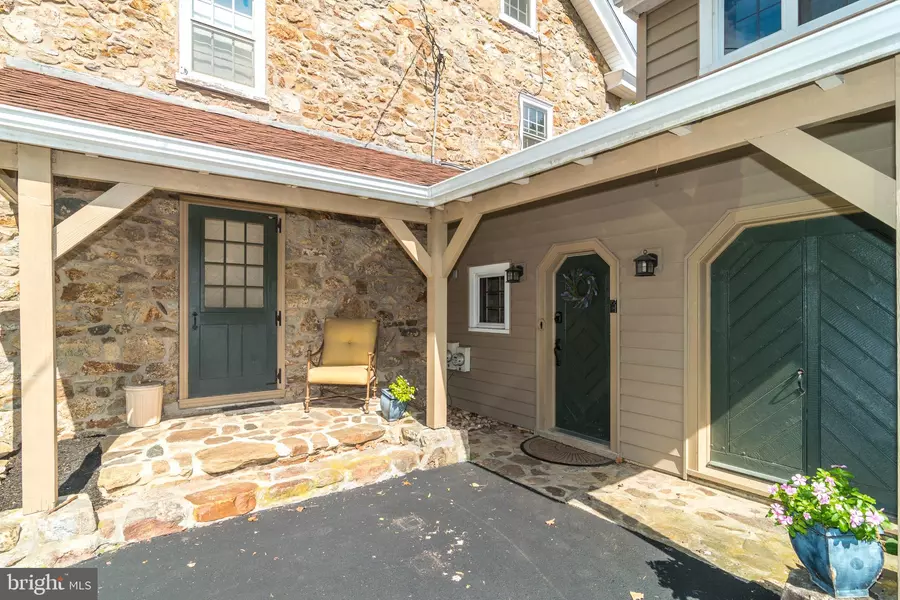 1071 CREEK RD, Downingtown, PA 19335