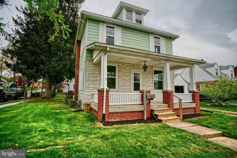 301 E EMAUS ST, Middletown, PA 17057