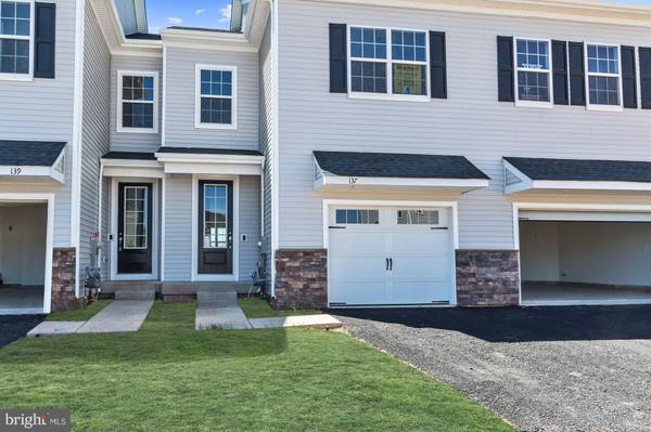 155 GOLDEN VALE DR, Royersford, PA 19468