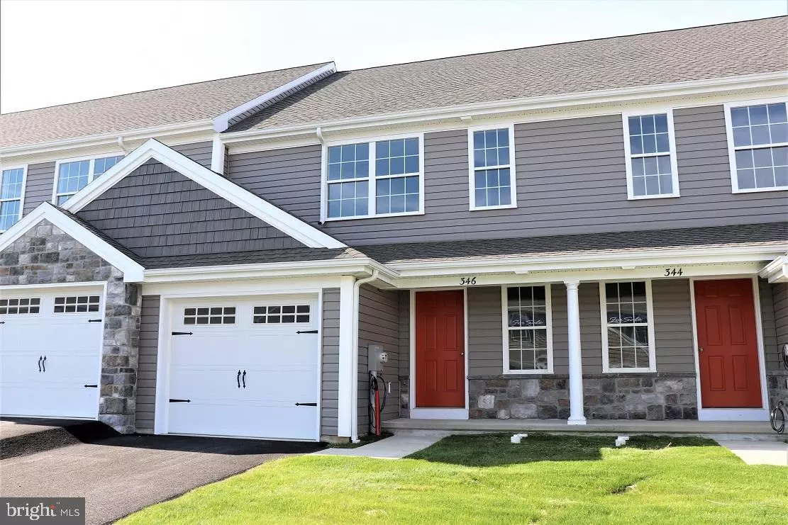 Manheim, PA 17545,346 CEDAR HOLLOW #84