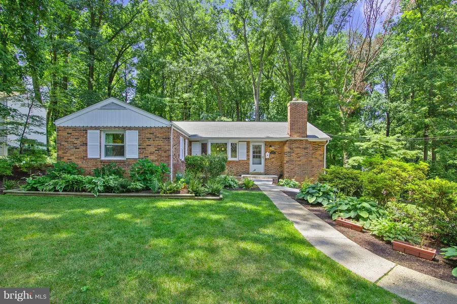 3828 BIRCHWOOD RD, Falls Church, VA 22041