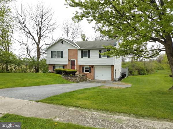 32 CONESTOGA DR, Reading, PA 19608