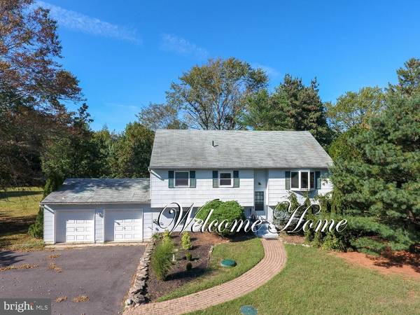 2439 MONMOUTH RD, Jobstown, NJ 08041