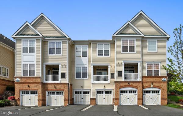 43905 HICKORY CORNER TER #112, Ashburn, VA 20147