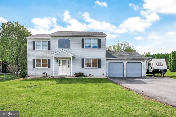 405 GOLDEN DR, Blandon, PA 19510