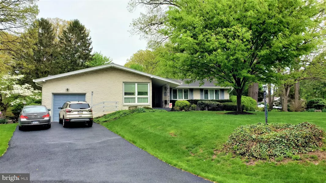 50 GRANDVIEW RD, Hummelstown, PA 17036