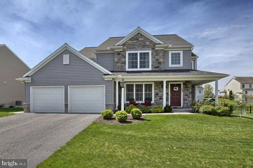 137 BLACKBIRD LN, Hummelstown, PA 17036