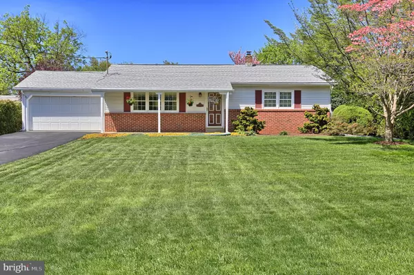 920 NIXON DR, Mechanicsburg, PA 17055