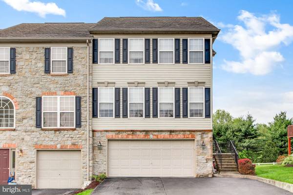 2728 HUNT CLUB DRIVE, York, PA 17402