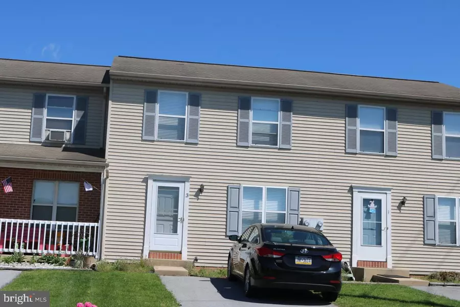 3 TIFFANY LN, Lebanon, PA 17046