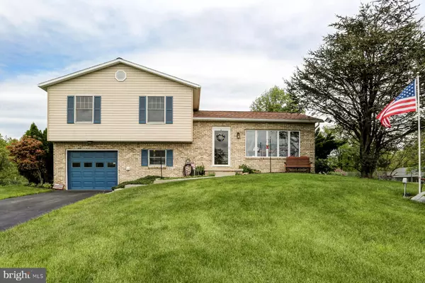 232 FAITH CIR, Carlisle, PA 17013